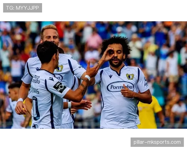 法马防守表现亮眼，稳固后防成连胜关键